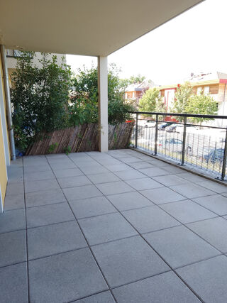  Appartement à louer 4 pièces 75 m²