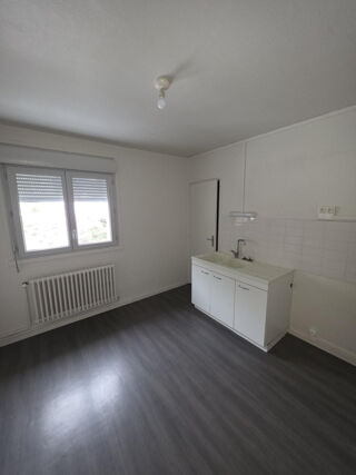  Appartement � louer 4 pi�ces 77 m� Nantua