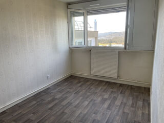  Appartement � louer 4 pi�ces 73 m� Arbent