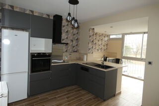  Appartement à louer 3 pièces 70 m²