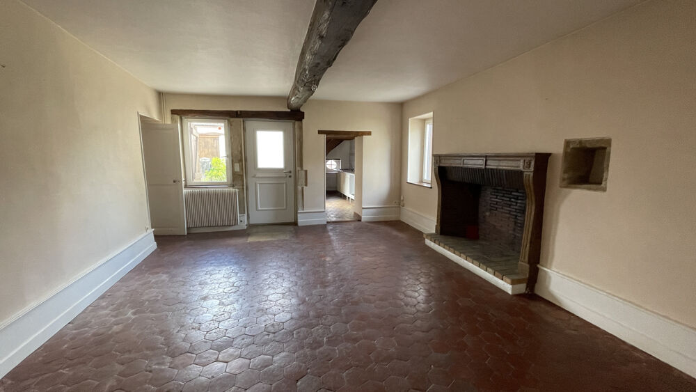 MAISON ANCIENNE AVEC DEPENDANCES