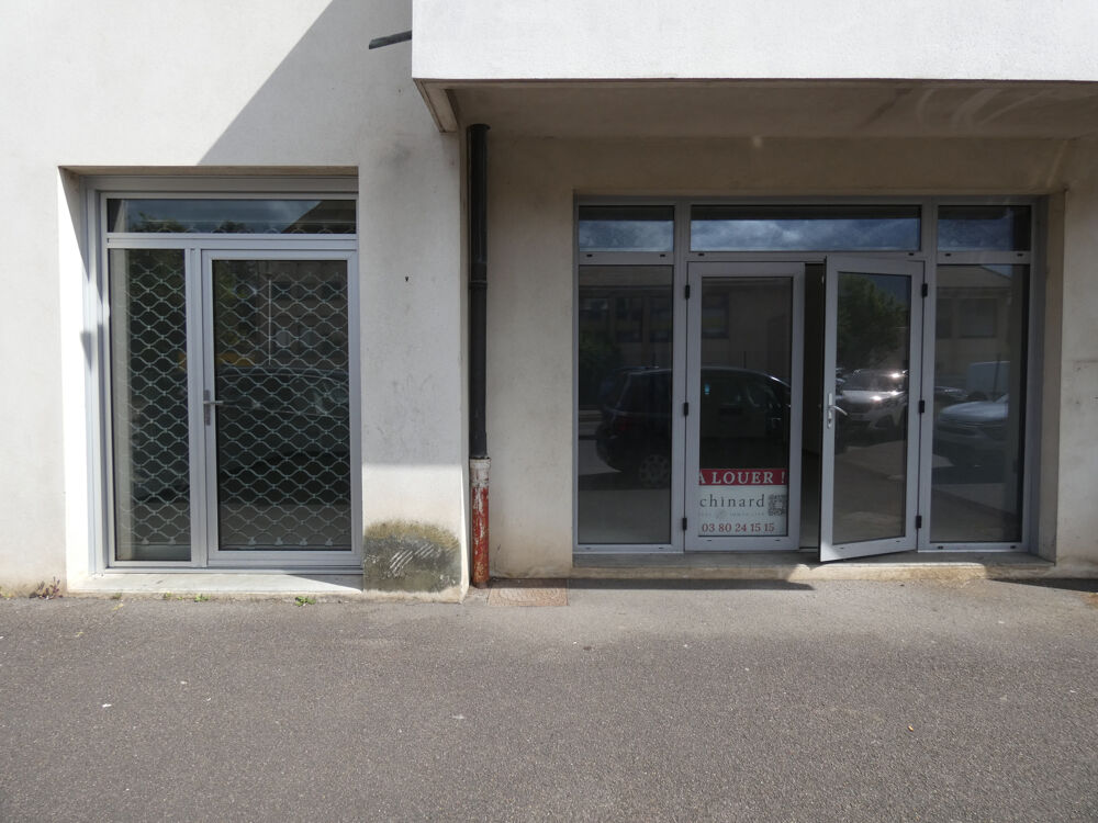   Beaune quartier poste, local commercial ou professionnel avec vitrines 