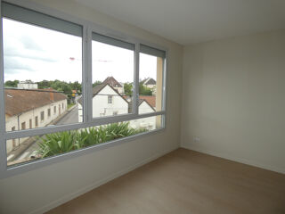  Appartement � louer 4 pi�ces 81 m�