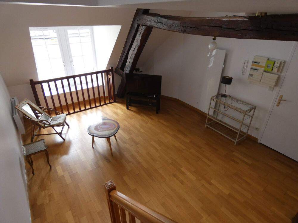 Location Appartement T2 meublé dans un immeuble historique au coeur de Beaune Beaune