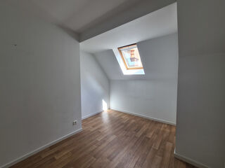  Appartement à louer 3 pièces 84 m²