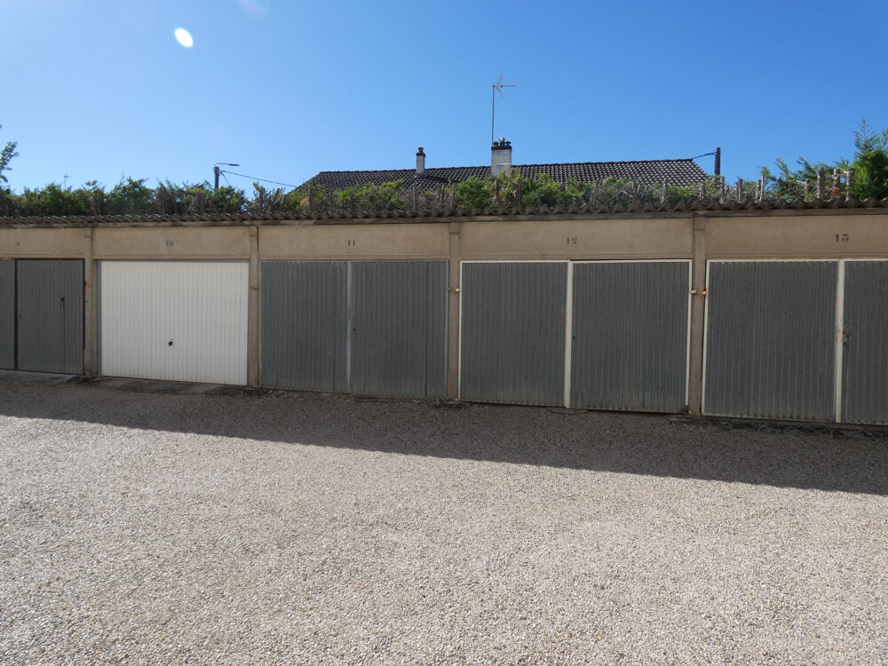 Location Parking/Garage Beaune, garage en bande dans une copropriété Beaune