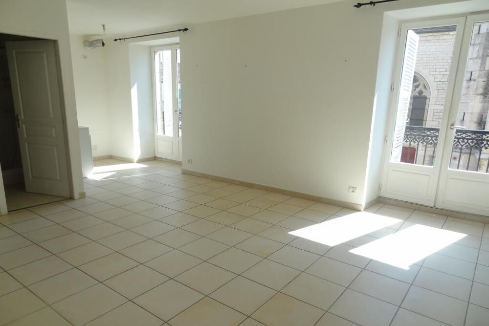 Location Appartement T3 MEURSAULT, place de l'hôtel de ville Meursault