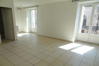  Appartement à louer 3 pièces 47 m²