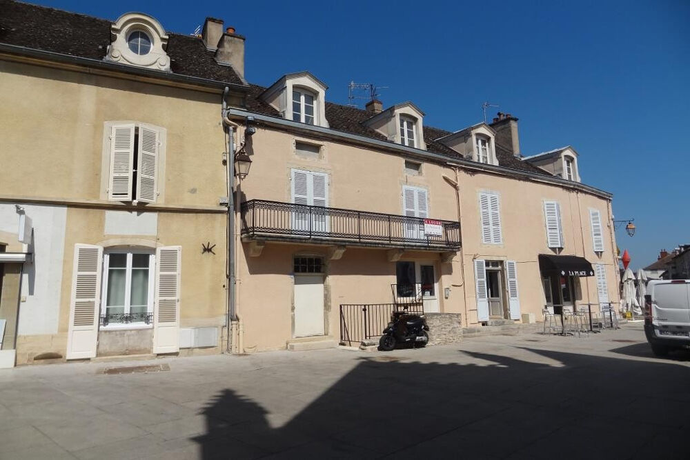 Location Appartement T3 MEURSAULT, place de l'hôtel de ville Meursault