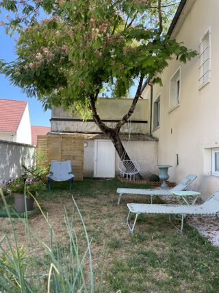  Appartement à louer 5 pièces 118 m²