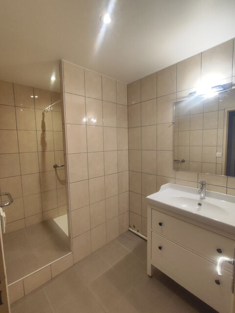  Appartement � louer 4 pi�ces 96 m�