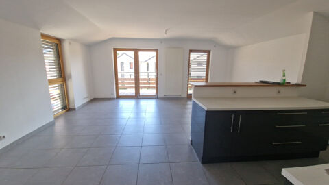   VERSONNEX - T3 dernier étage avec balcon Appartement - 3 pièce(s) - 71 m²