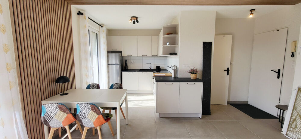 Location Appartement ORNEX - GRAND STUDIO MEUBLE DE 33M2 AVEC BALCON Ornex
