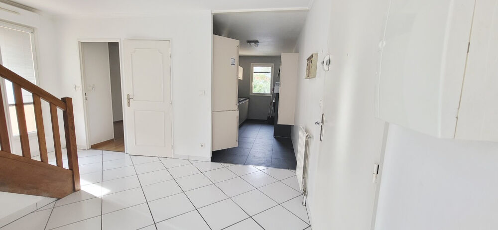 FERNEY CRETS DE FERNEY : très bel appartement T5 en duplex avec balcons, garages et cave