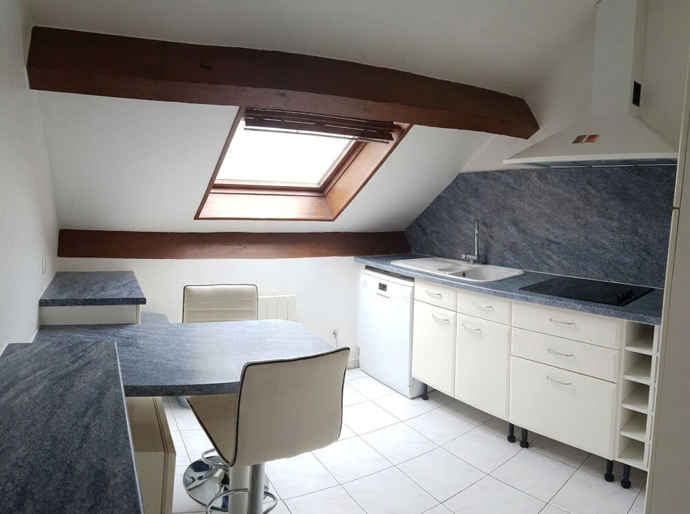 Vente Appartement À vendre   Prévessin-Moëns, centre village   Appartement T3 de 70 m2 avec balcon, garage et cave Prevessin moens