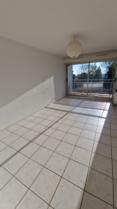   PREVESSIN- Beau T2 non meubl� avec balcon Appartement - 2 pi�ce(s) - 49 m�