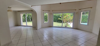  Maison à louer 6 pièces 218 m²