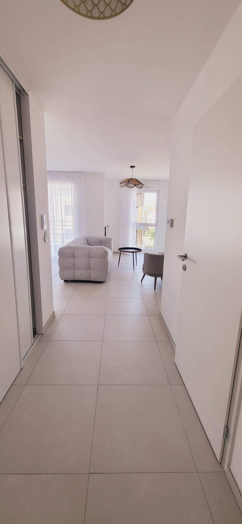 Location Appartement ORNEX - T3 MEUBLE NEUF AVEC BALCON ET GARAGE Ornex
