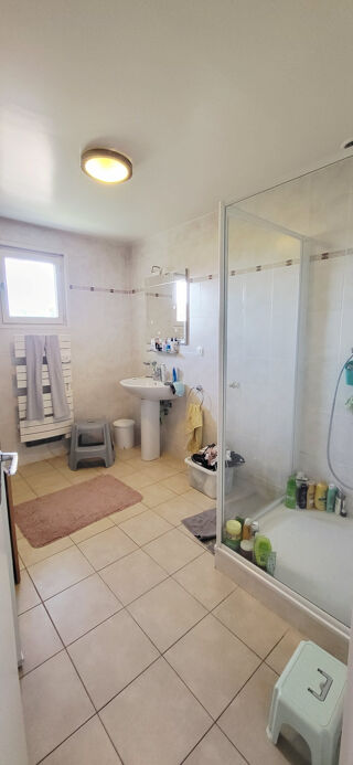 Maison à louer 6 pièces 185 m²