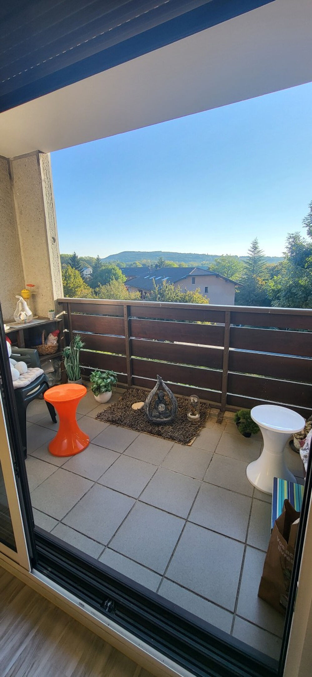 Location Appartement GEX- T3 MEUBLE AVEC BALCON ET PARKING Gex