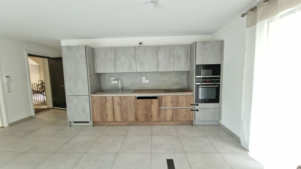 Location Appartement FERNEY GARDEN PARK - T4 EN REZ DE JARDIN Ferney voltaire