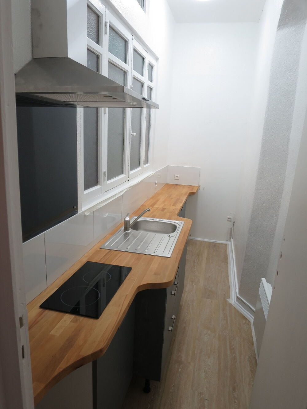 Location Appartement BORDEAUX Porte Cailhau  T1 - 31 M2 BON ETAT - PROCHE TRAM Bordeaux