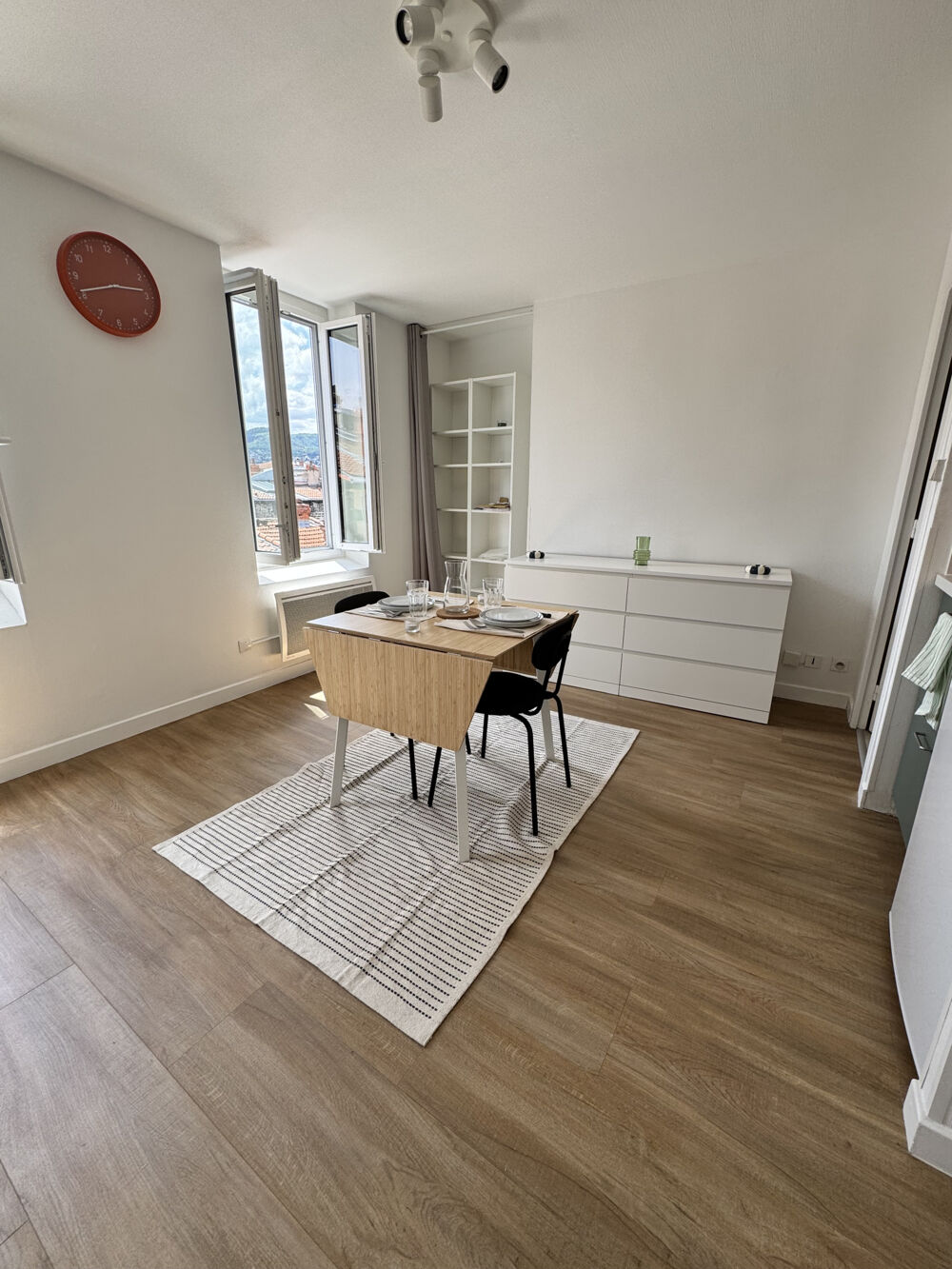 Location Appartement Studio meublé rénové   4e étage   Clermont-Ferrand centre Clermont ferrand