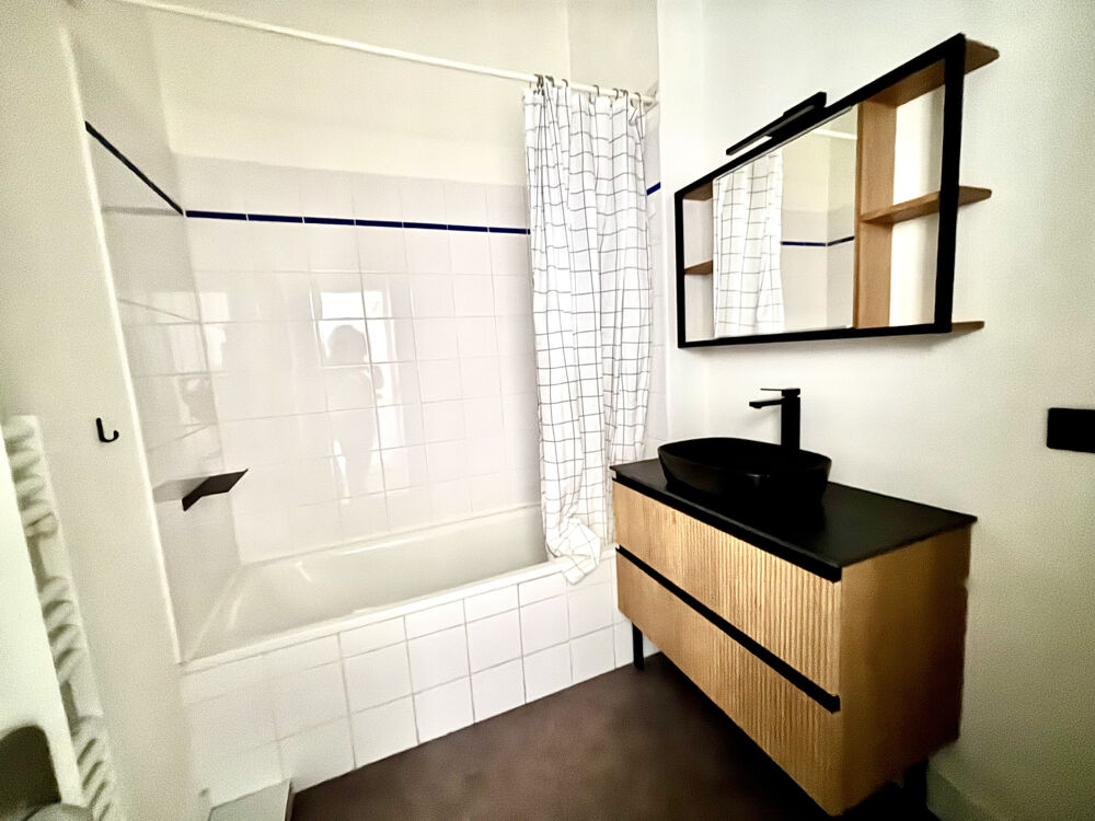 Vente Appartement T3 lumineux dans immeuble en pierre avec parking Bordeaux
