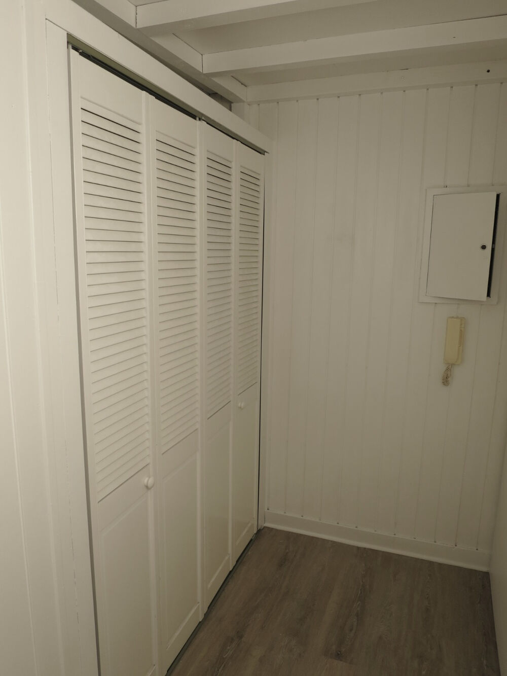 Location Appartement BORDEAUX Porte Cailhau  T1 - 31 M2 BON ETAT - PROCHE TRAM Bordeaux
