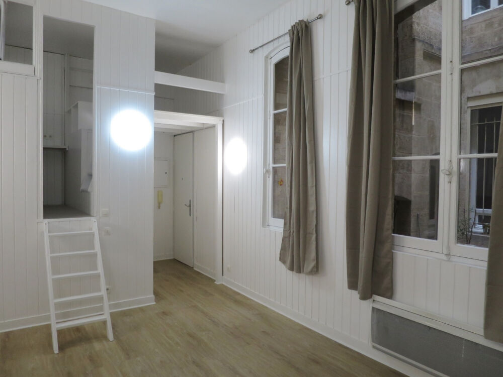 Location Appartement BORDEAUX Porte Cailhau  T1 - 31 M2 BON ETAT - PROCHE TRAM Bordeaux