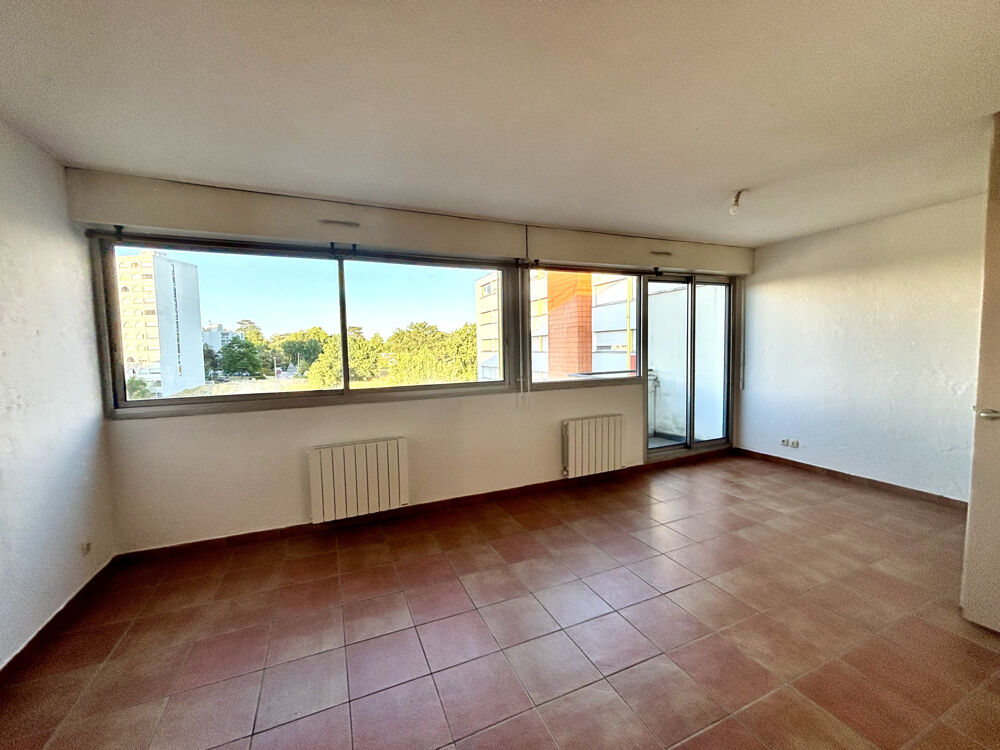 Vente Appartement Grand studio type T1 bis de 37m2 avec balcon et parking Talence