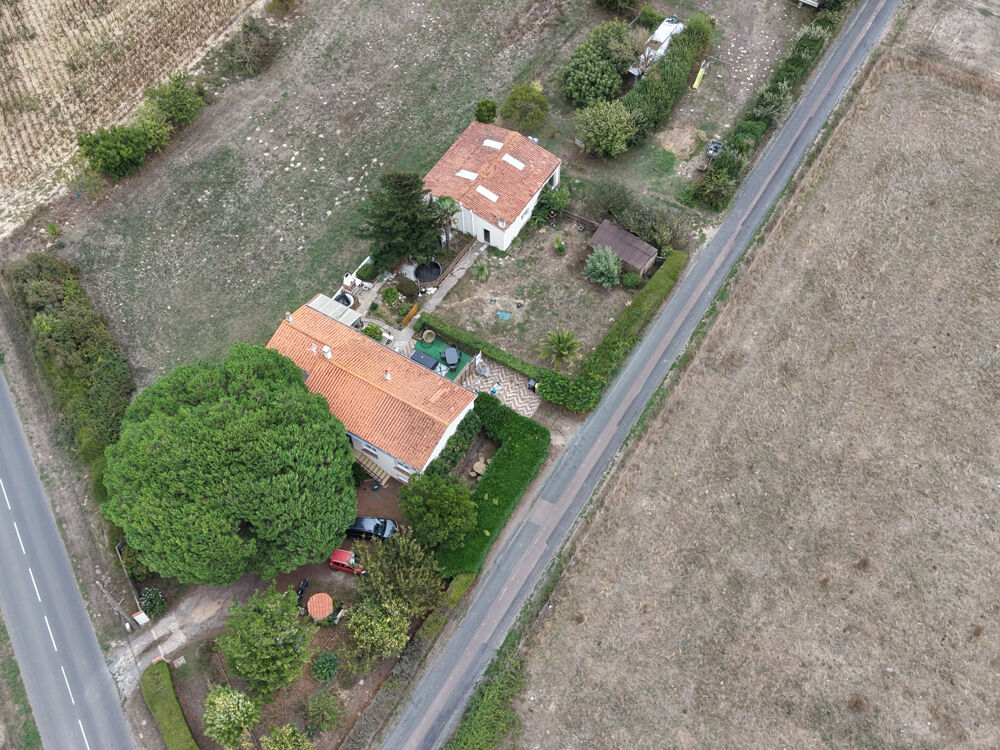 Vente Maison Maison Saint Vincent sur Jard 136m2 sur une parcelle de 3573m2 St vincent sur jard