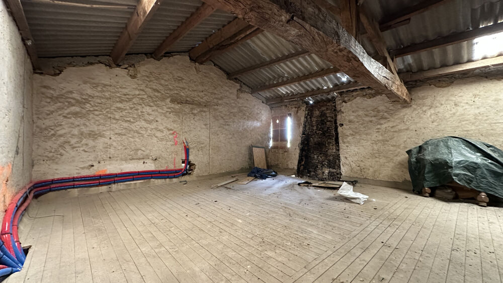 Maison 6 pièces 260 m² · à Grosbreuil · 260 m² · 173 000 €