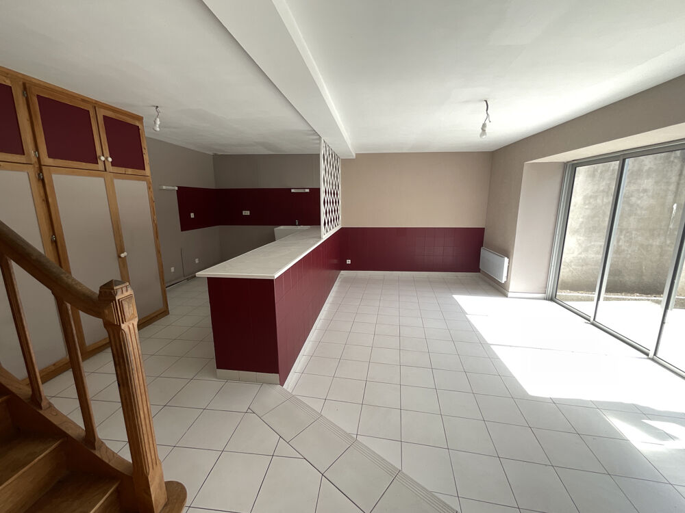 Ensemble immobilier avec maison d'habitation et local commercial - Fort potentiel.