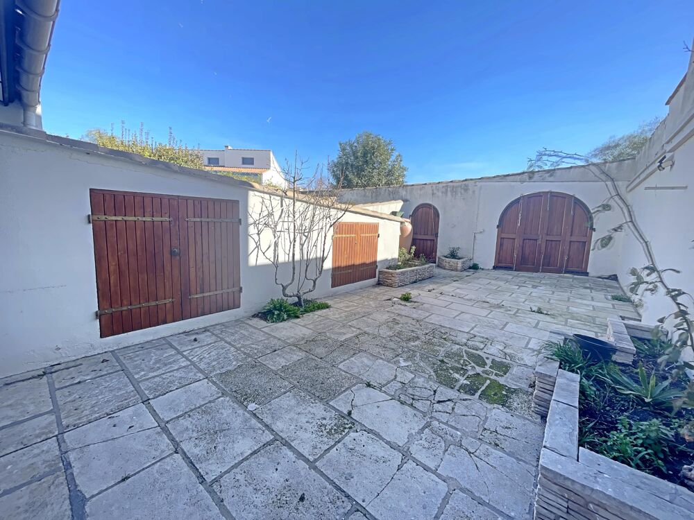   Maison/Villa5 pices Provence-Alpes-Cte d'Azur, Saintes-Maries-de-la-Mer (13460)