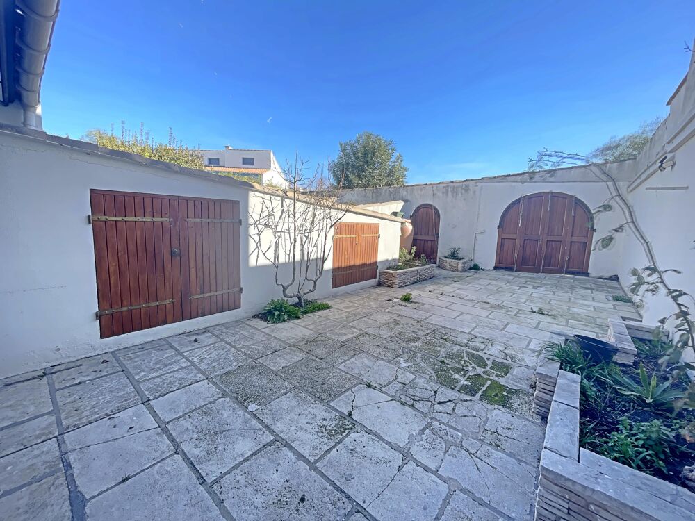   Maison/Villa5 pièces Provence-Alpes-Côte d'Azur, Saintes-Maries-de-la-Mer (13460)