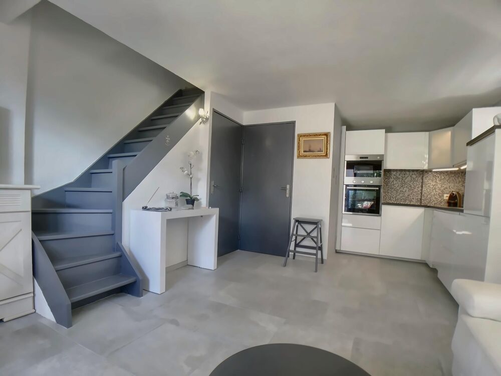   Appartement 6 pièces Provence-Alpes-Côte d'Azur, Saintes-Maries-de-la-Mer (13460)