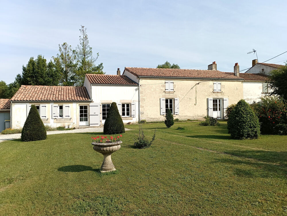 Maison 10 pièces 215 m² · à Taugon · 215 m² · 467 000 €