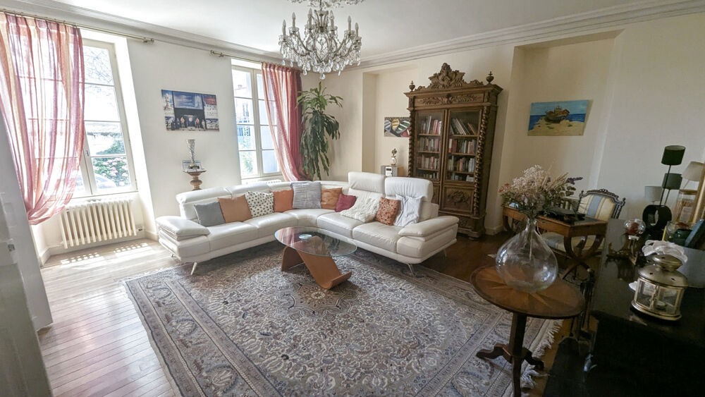 Vente Maison NIORT CENTRE VILLE MAISON D'HABITATION  5 CH TERRAIN ARBORÉ Niort