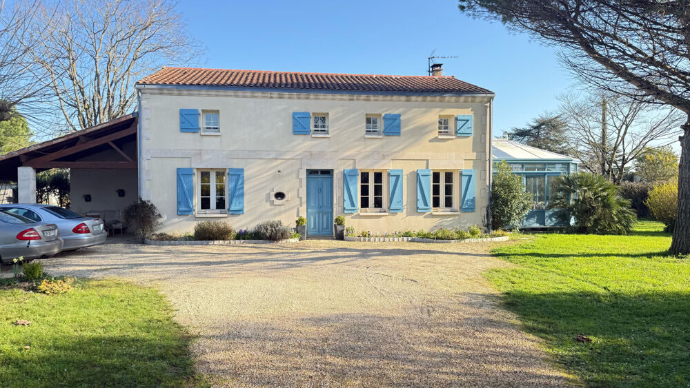 Maison 7 pièces 148 m² · à Echire · 148 m² · 328 000 €