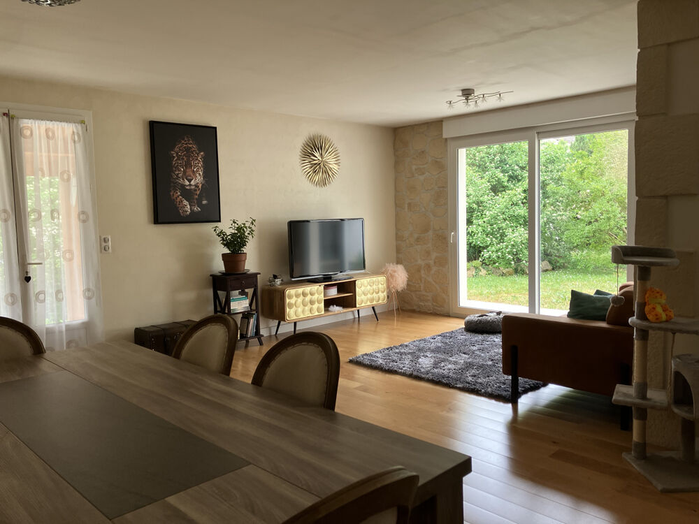 ARDILLIERES PLAIN-PIED IMPECCABLE TROIS CHAMBRES AVEC GARAGE NON ATTENANT ET JARDIN