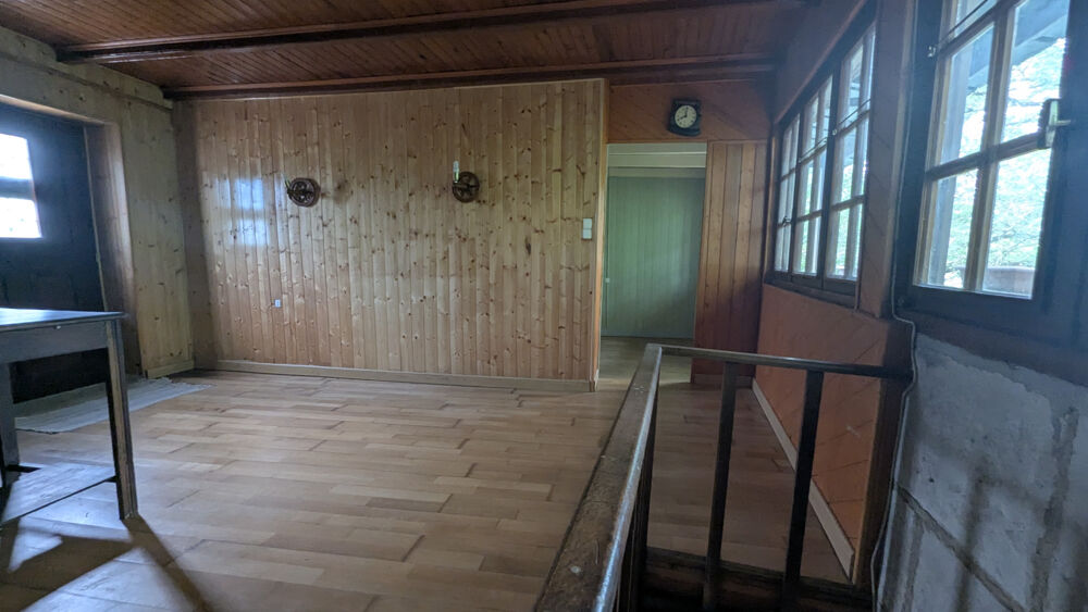 MAGNÉ - MAISON D'HABITATION - proche cours d'eau