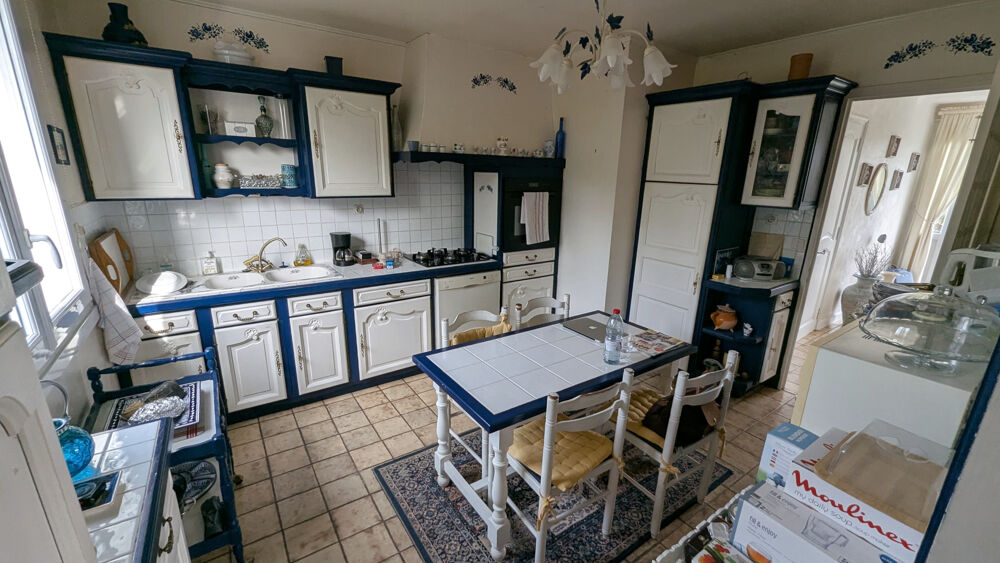 MAGNÉ - MAISON D'HABITATION SOUS-SOL- 4 CHBRES