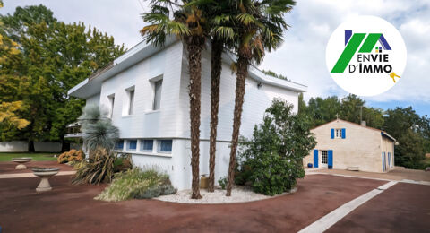   MAGNE QUARTIER RESIDENTIEL / MAISON AVEC PARC ARBORE PISCINE ET MAISON D'ETE / CONCHE Maison - 7 pi�ce(s) - 166 m�