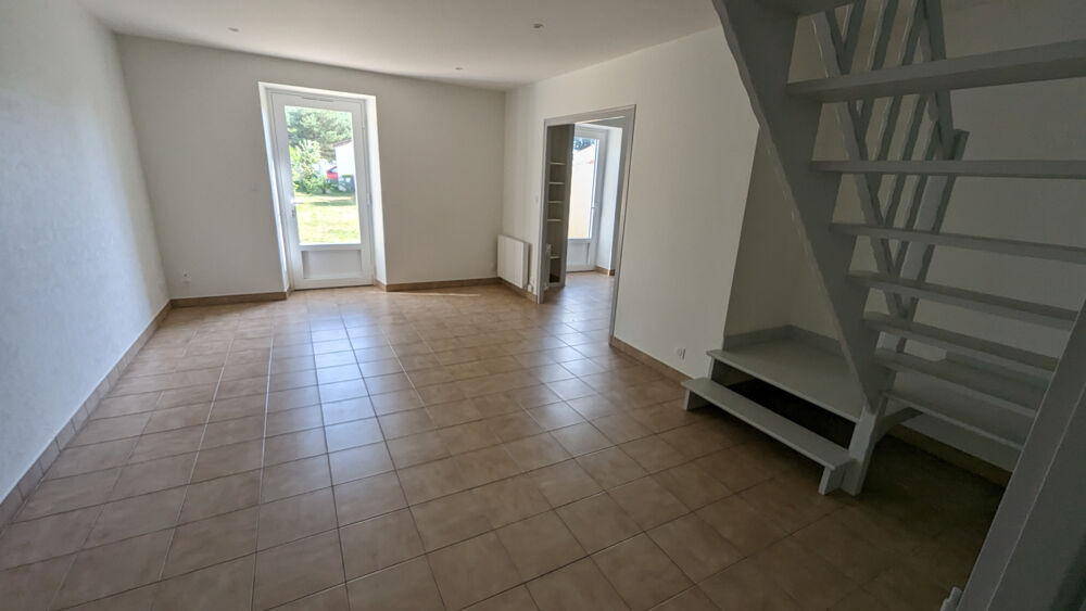 Location Maison Magné - Maison 3 chambres, jardin, garage Magne