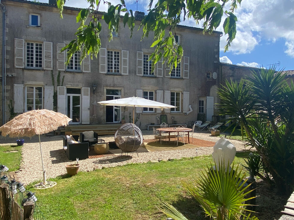 Maison de caractère en pierres. 15 minutes de Niort.