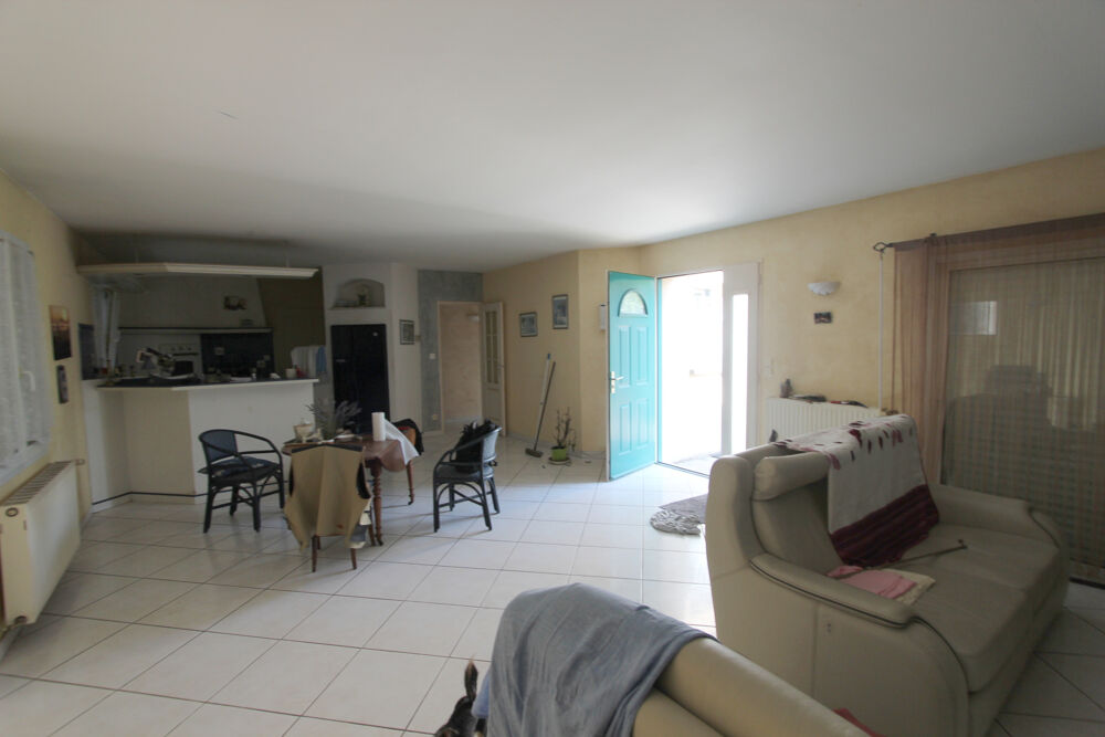 Bessines Pavillon individuel 3 chambres jardin garage
