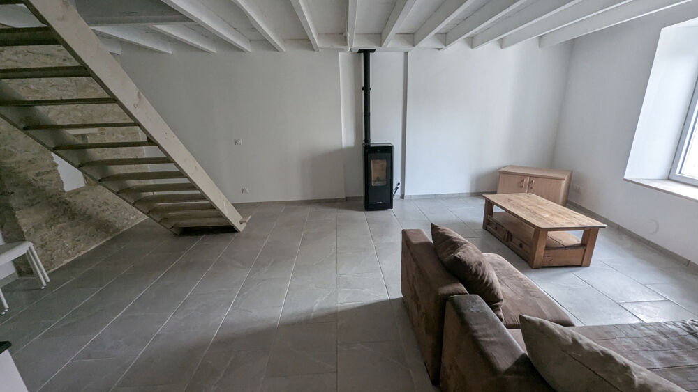 Saint-Hilaire-La-Palud Maison d'habitation entièrement rénovée 4 chambres