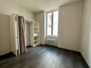  Appartement à louer 3 pièces 74 m²