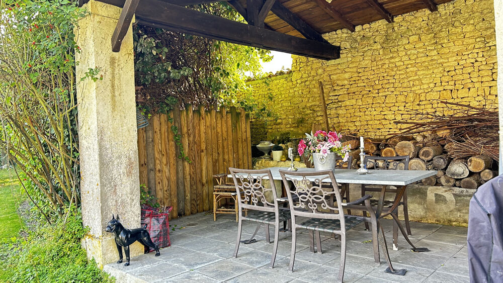 Vente Maison MAGNIFIQUE MAISON DU XVIII EME SIECLE St pierre de juillers